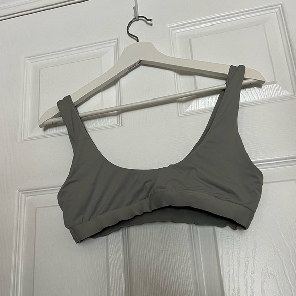 Dippin daisy’s bikini - Picture 2 of 2